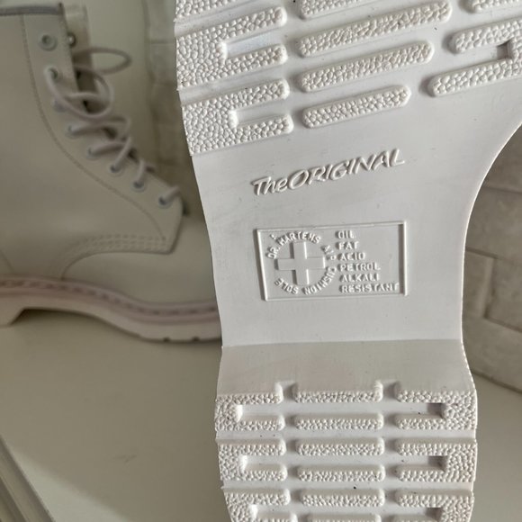 Dr. Martens 1460 MONO Smooth Leather (unisex) - Picture 7 of 12